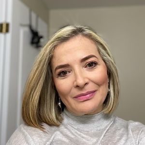 Meet your Posher, Angela